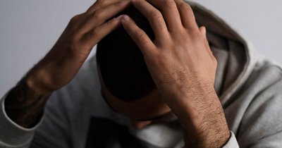Mann Depression Symptome: Erkennen und behandeln